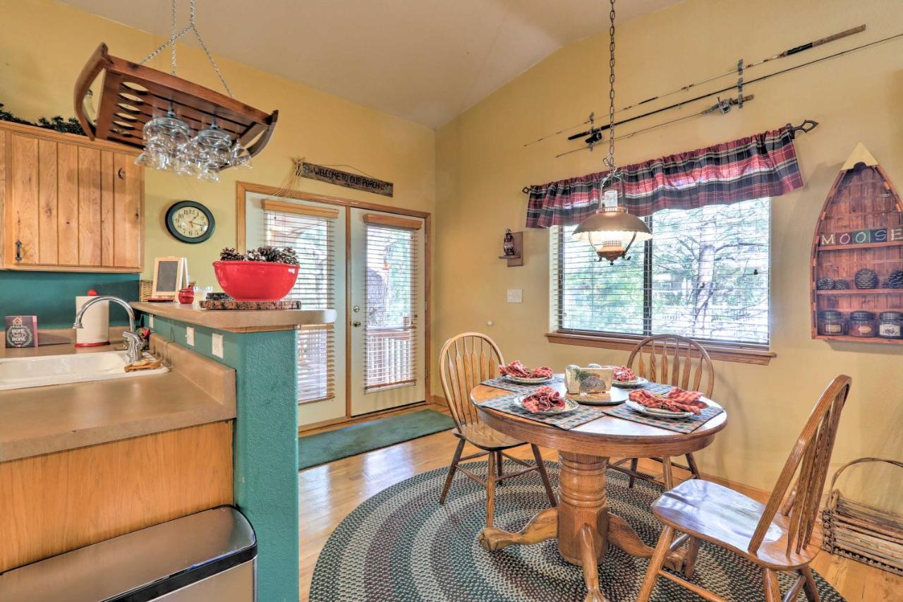 Rustic Cabin With Deck About 4 Mi To Old Town Flagstaff! Exteriör bild